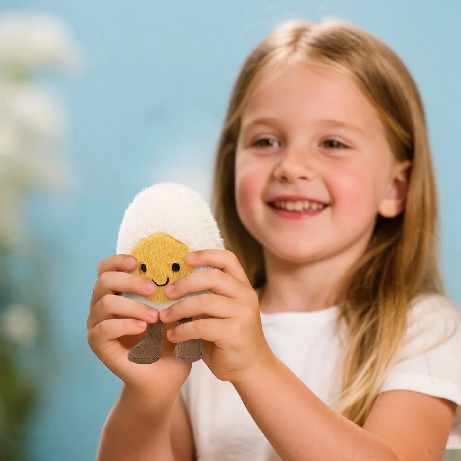 Fashionable Creative Cat Toy – Soft Design with Charming Smile